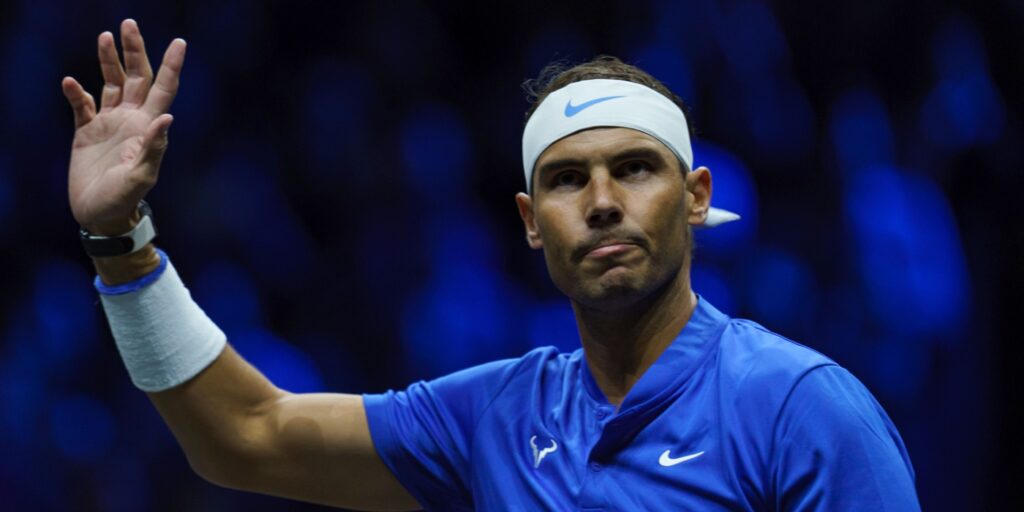 Rafael Nadal  waving to the crowd